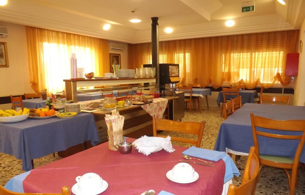 Hotel La Vela Bellaria-Igea Marina Eksteriør bilde